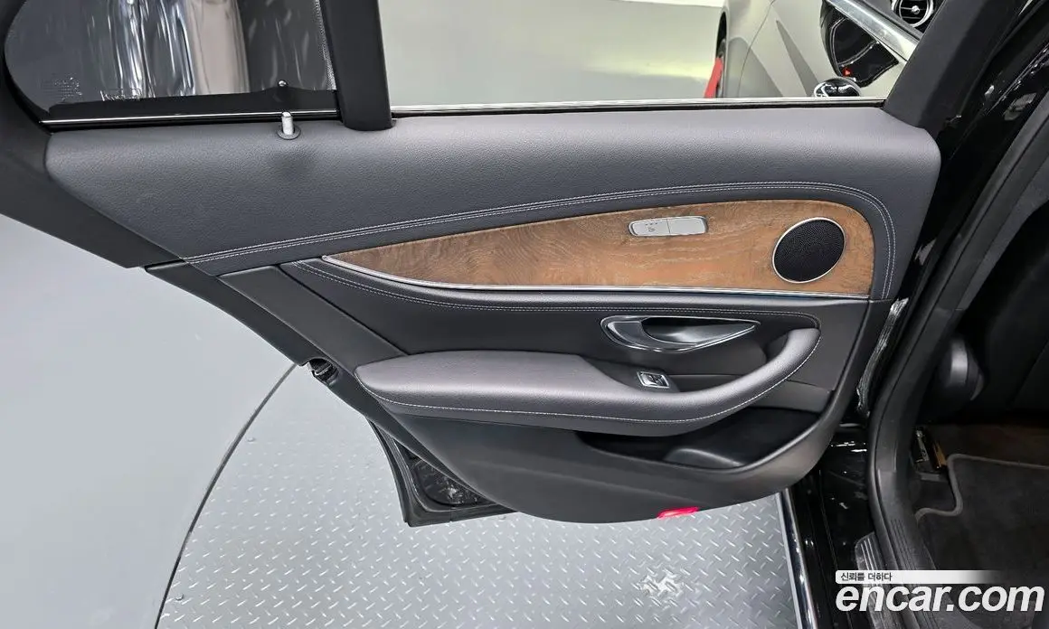 Mercedes-Benz E-Class 2017 1.9 автомат (гидро), фото 15