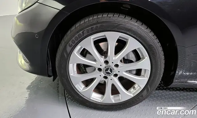 Mercedes-Benz E-Class 2017 1.9 автомат (гидро), миниатюра 5