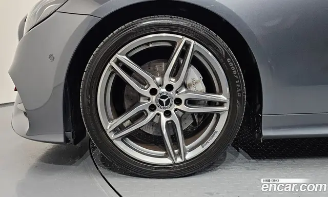 Mercedes-Benz E-Class 2018 1.9 автомат (гидро), миниатюра 5 Mercedes-Benz E-Class 2018 1.9 автомат (гидро), миниатюра 5