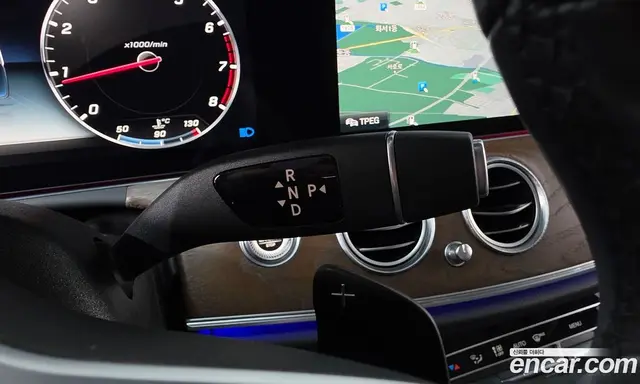 Mercedes-Benz E-Class 2018 2.0 автомат (гидро), миниатюра 12