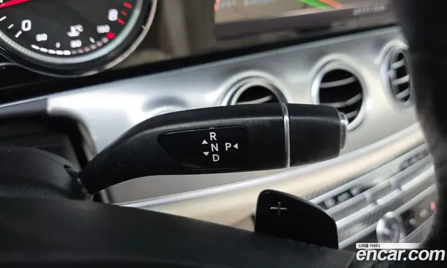 Mercedes-Benz E-Class 2018 2.0 автомат (гидро), миниатюра 12