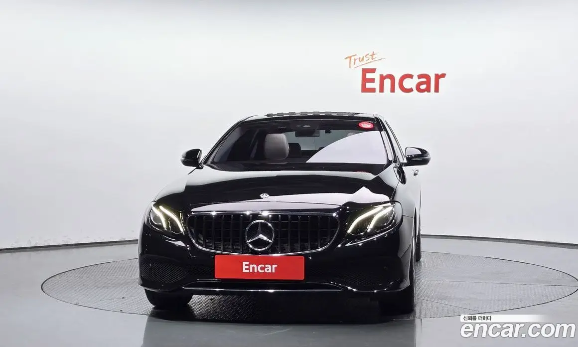 Mercedes-Benz E-Class 2018 2.0 автомат (гидро), фото 3