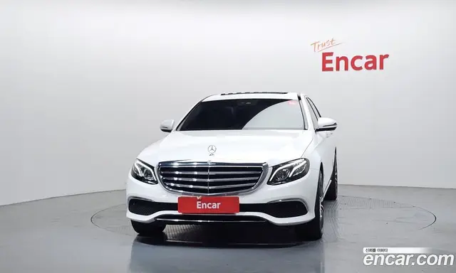 Mercedes-Benz E-Class 2020 1.9 автомат (гидро), миниатюра 3