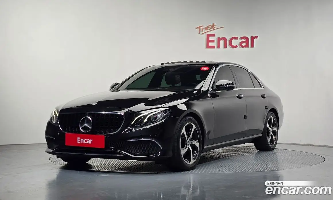 Mercedes-Benz E-Class 2020 2.0 автомат (гидро), фото 1 Mercedes-Benz E-Class 2020 2.0 автомат (гидро), фото 1
