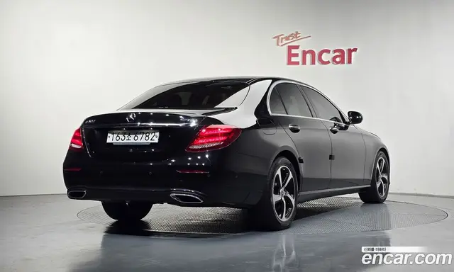 Mercedes-Benz E-Class 2020 2.0 автомат (гидро), миниатюра 2 Mercedes-Benz E-Class 2020 2.0 автомат (гидро), миниатюра 2