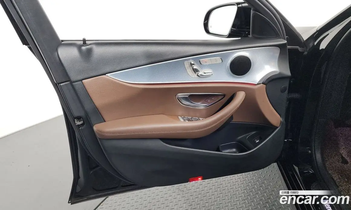 Mercedes-Benz E-Class 2020 2.0 автомат (гидро), фото 14 Mercedes-Benz E-Class 2020 2.0 автомат (гидро), фото 14