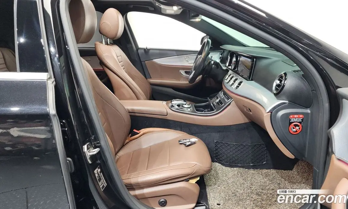 Mercedes-Benz E-Class 2020 2.0 автомат (гидро), фото 16 Mercedes-Benz E-Class 2020 2.0 автомат (гидро), фото 16