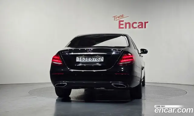 Mercedes-Benz E-Class 2020 2.0 автомат (гидро), миниатюра 4 Mercedes-Benz E-Class 2020 2.0 автомат (гидро), миниатюра 4