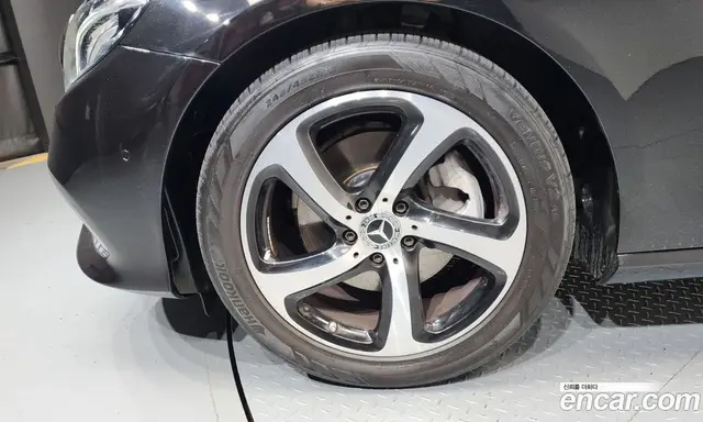 Mercedes-Benz E-Class 2020 2.0 автомат (гидро), миниатюра 5 Mercedes-Benz E-Class 2020 2.0 автомат (гидро), миниатюра 5