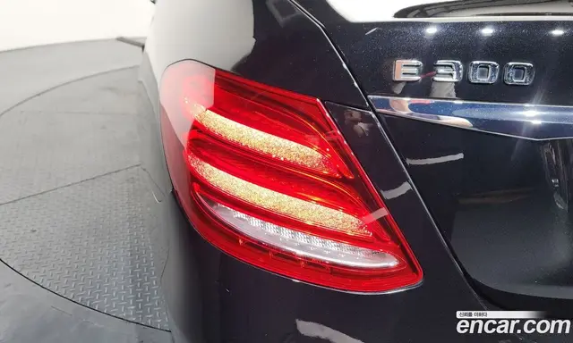 Mercedes-Benz E-Class 2020 2.0 автомат (гидро), миниатюра 9 Mercedes-Benz E-Class 2020 2.0 автомат (гидро), миниатюра 9