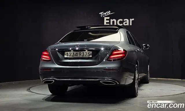 Mercedes-Benz E-Class 2020 3.0 автомат (гидро), миниатюра 4 Mercedes-Benz E-Class 2020 3.0 автомат (гидро), миниатюра 4