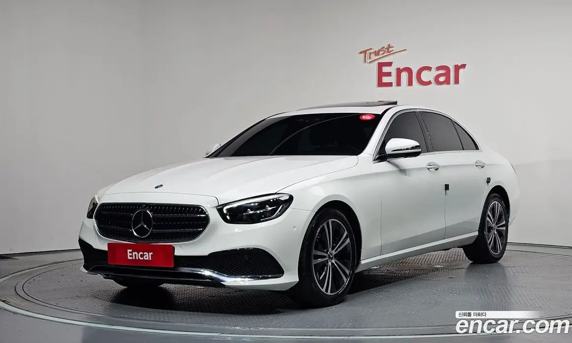 Mercedes-Benz E-Class 2022 2.0 автомат (гидро), фото 1 Mercedes-Benz E-Class 2022 2.0 автомат (гидро), фото 1