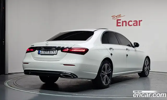 Mercedes-Benz E-Class 2022 2.0 автомат (гидро), миниатюра 2 Mercedes-Benz E-Class 2022 2.0 автомат (гидро), миниатюра 2