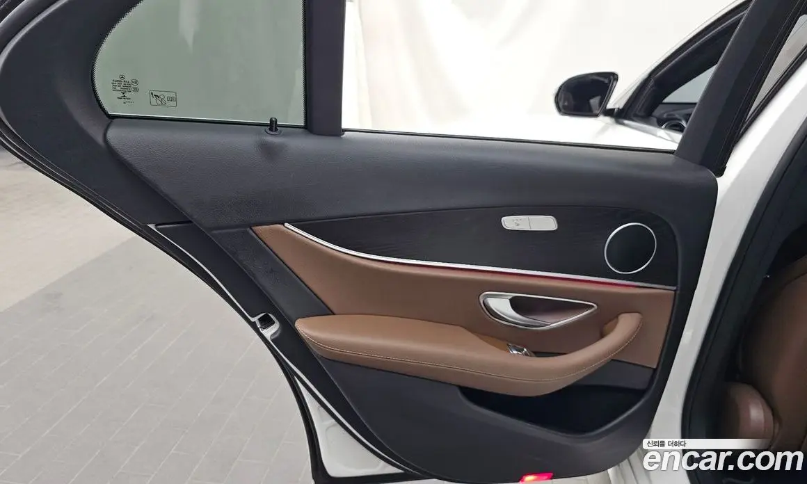Mercedes-Benz E-Class 2022 2.0 автомат (гидро), фото 15 Mercedes-Benz E-Class 2022 2.0 автомат (гидро), фото 15