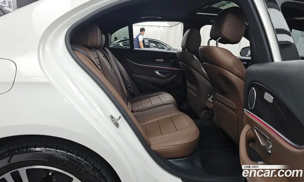 Mercedes-Benz E-Class 2022 2.0 автомат (гидро), фото 18 Mercedes-Benz E-Class 2022 2.0 автомат (гидро), фото 18