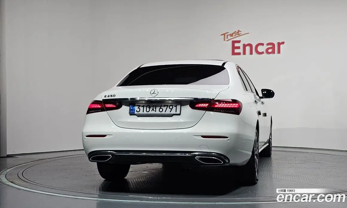 Mercedes-Benz E-Class 2022 2.0 автомат (гидро), фото 4 Mercedes-Benz E-Class 2022 2.0 автомат (гидро), фото 4