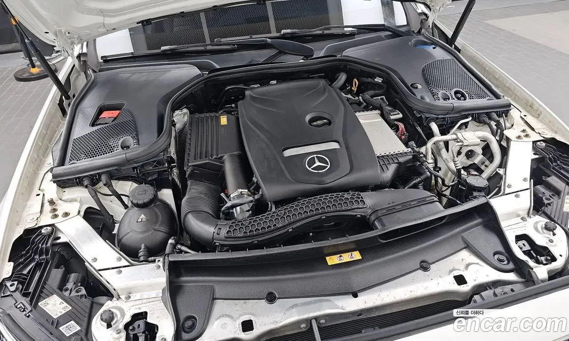 Mercedes-Benz E-Class 2022 2.0 автомат (гидро), фото 6 Mercedes-Benz E-Class 2022 2.0 автомат (гидро), фото 6