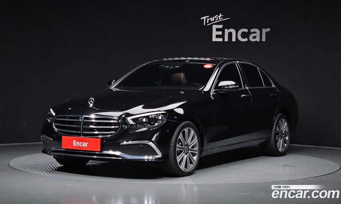 Mercedes-Benz E-Class 2023 2.0 автомат (гидро), фото 1 Mercedes-Benz E-Class 2023 2.0 автомат (гидро), фото 1