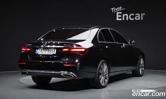 Mercedes-Benz E-Class 2023 2.0 автомат (гидро), миниатюра 2 Mercedes-Benz E-Class 2023 2.0 автомат (гидро), миниатюра 2