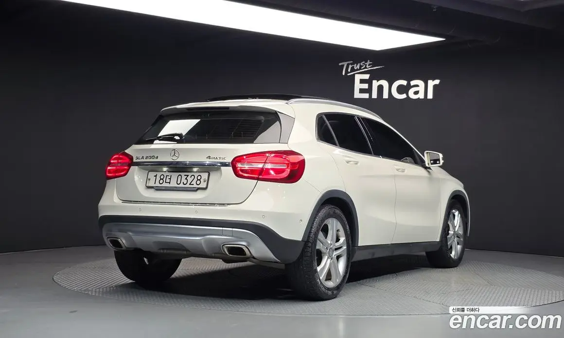 Mercedes-Benz GLA-Class 2016 2.1 автомат (гидро), фото 2 Mercedes-Benz GLA-Class 2016 2.1 автомат (гидро), фото 2
