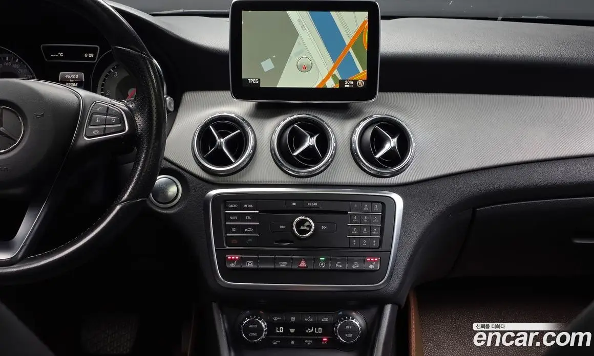 Mercedes-Benz GLA-Class 2016 2.1 автомат (гидро), фото 13 Mercedes-Benz GLA-Class 2016 2.1 автомат (гидро), фото 13