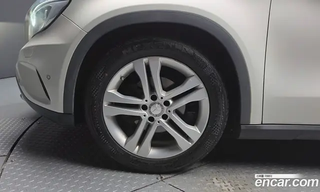 Mercedes-Benz GLA-Class 2016 2.1 автомат (гидро), миниатюра 5 Mercedes-Benz GLA-Class 2016 2.1 автомат (гидро), миниатюра 5
