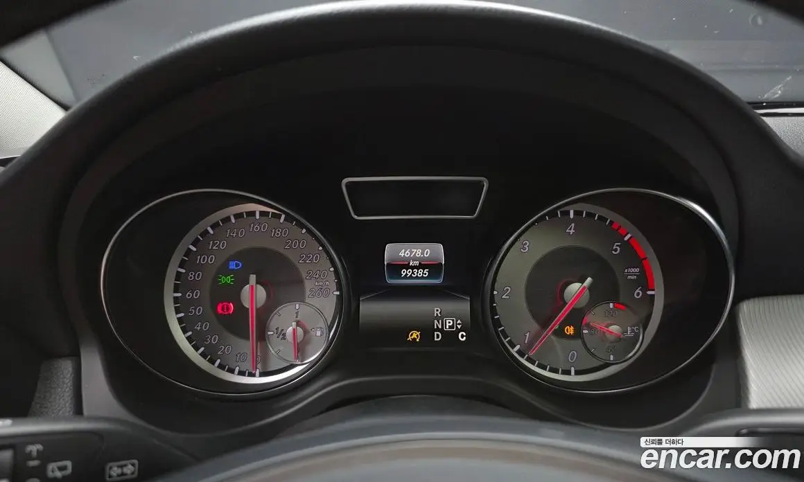Mercedes-Benz GLA-Class 2016 2.1 автомат (гидро), фото 8 Mercedes-Benz GLA-Class 2016 2.1 автомат (гидро), фото 8