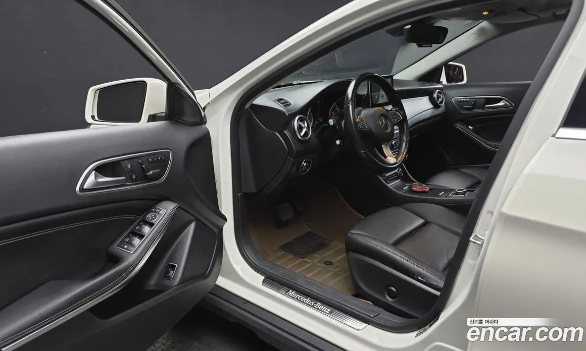 Mercedes-Benz GLA-Class 2016 2.1 автомат (гидро), фото 10 Mercedes-Benz GLA-Class 2016 2.1 автомат (гидро), фото 10