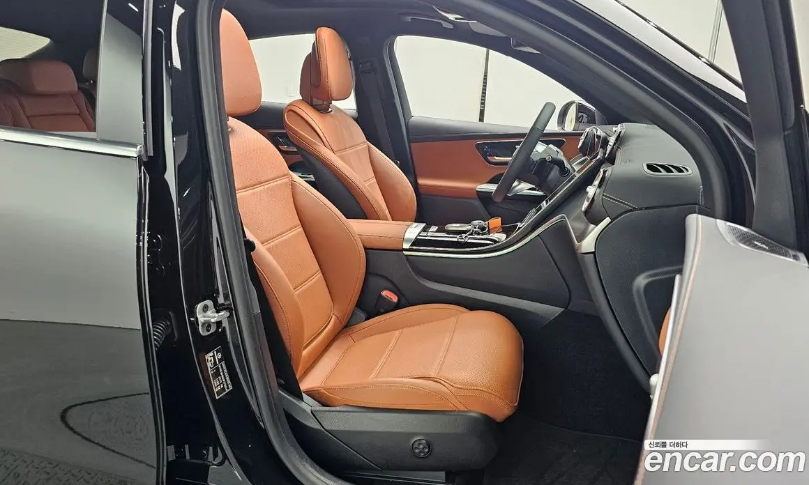Mercedes-Benz GLC-Class 2025 2.0 автомат (гидро), фото 16 Mercedes-Benz GLC-Class 2025 2.0 автомат (гидро), фото 16