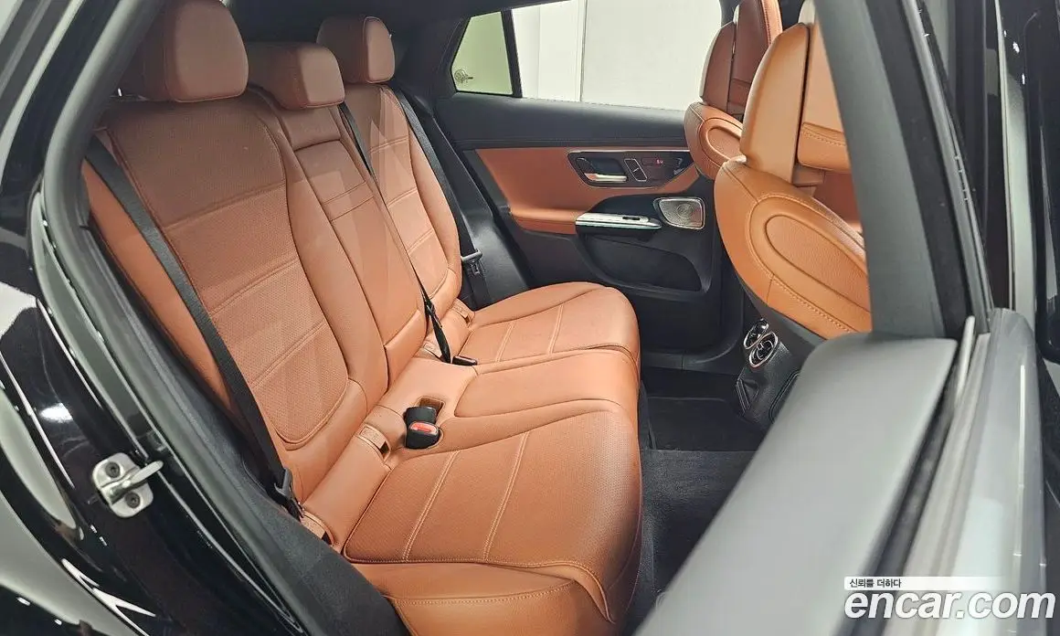 Mercedes-Benz GLC-Class 2025 2.0 автомат (гидро), фото 17 Mercedes-Benz GLC-Class 2025 2.0 автомат (гидро), фото 17