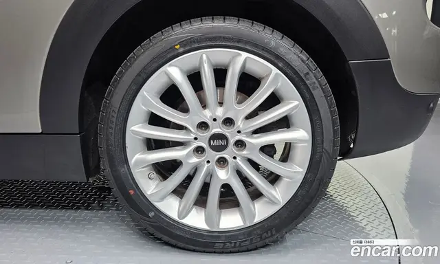 Mini Clubman 2018 2.0 автомат (гидро), миниатюра 7