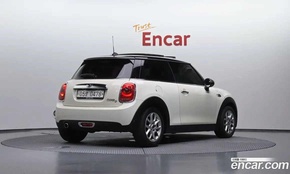 Mini Cooper 2016 1.5 автомат (гидро), фото 1 Mini Cooper 2016 1.5 автомат (гидро), фото 1