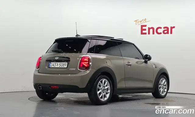 Mini Cooper 2019 1.5 автомат (гидро), миниатюра 2
