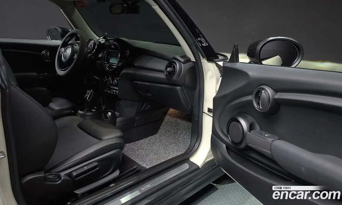 Mini Cooper 2019 1.5 автомат (гидро), фото 16