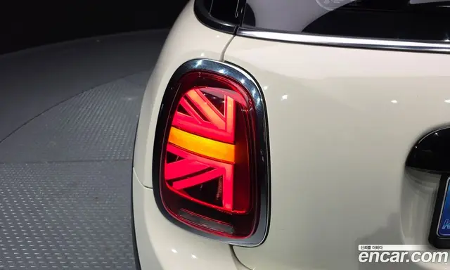 Mini Cooper 2019 1.5 автомат (гидро), миниатюра 9