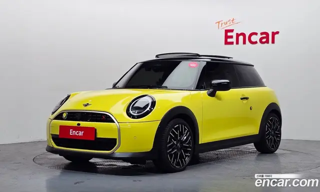 Mini Cooper, 2025, 2 213 км