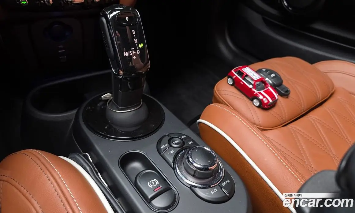Mini Cooper Convertible 2021 2.0 автомат (гидро), фото 12 Mini Cooper Convertible 2021 2.0 автомат (гидро), фото 12