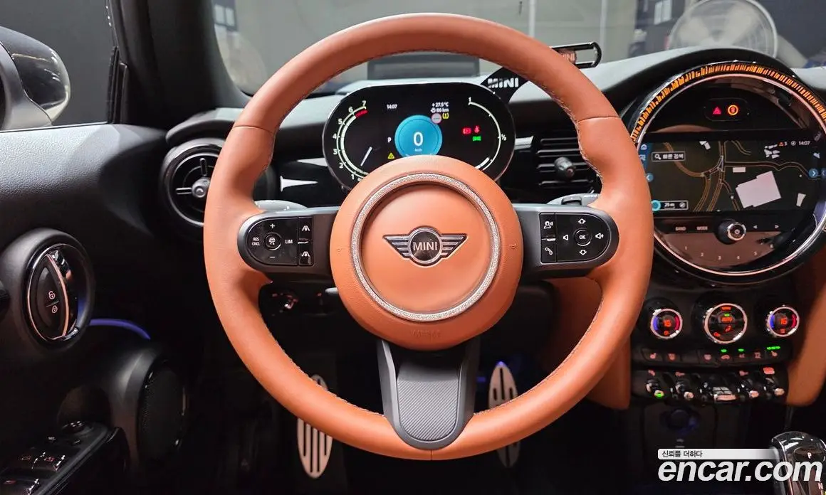 Mini Cooper Convertible 2021 2.0 автомат (гидро), фото 18 Mini Cooper Convertible 2021 2.0 автомат (гидро), фото 18