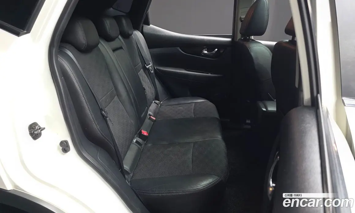 Nissan Qashqai 2015 1.6 автомат (гидро), фото 11