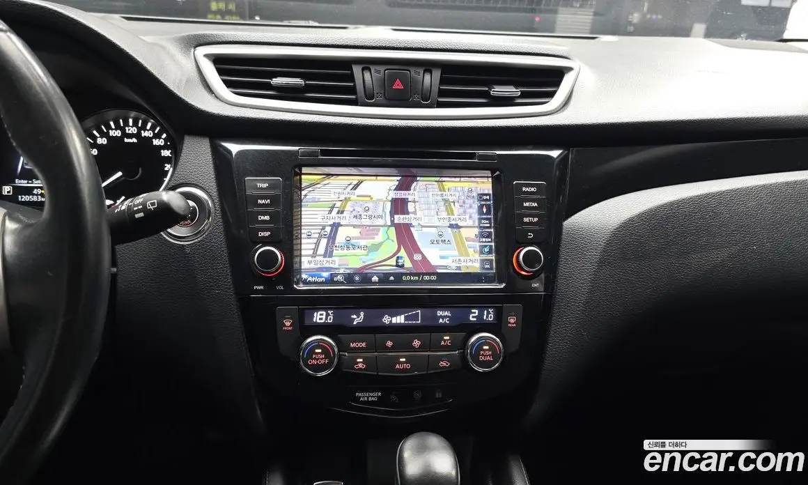 Nissan Qashqai 2015 1.6 автомат (гидро), фото 14