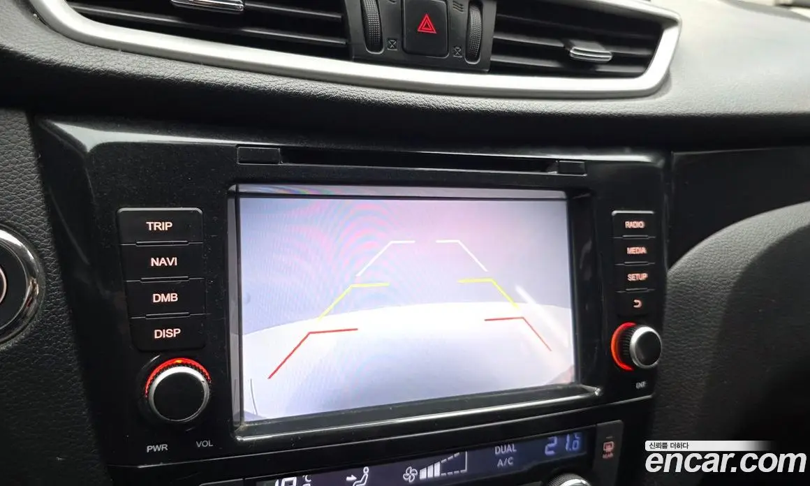 Nissan Qashqai 2015 1.6 автомат (гидро), фото 15