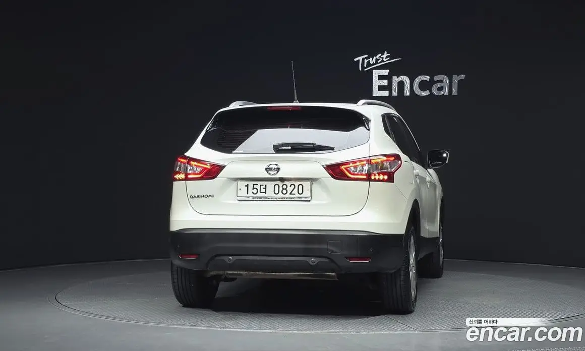 Nissan Qashqai 2015 1.6 автомат (гидро), фото 4