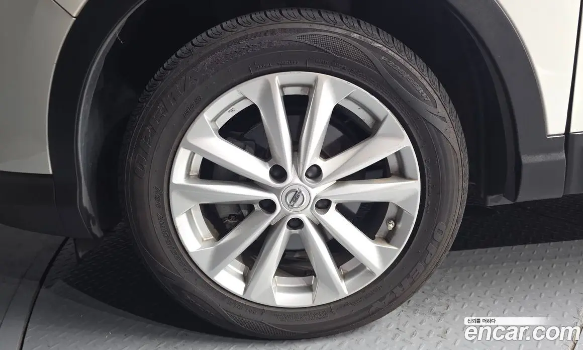 Nissan Qashqai 2015 1.6 автомат (гидро), фото 5
