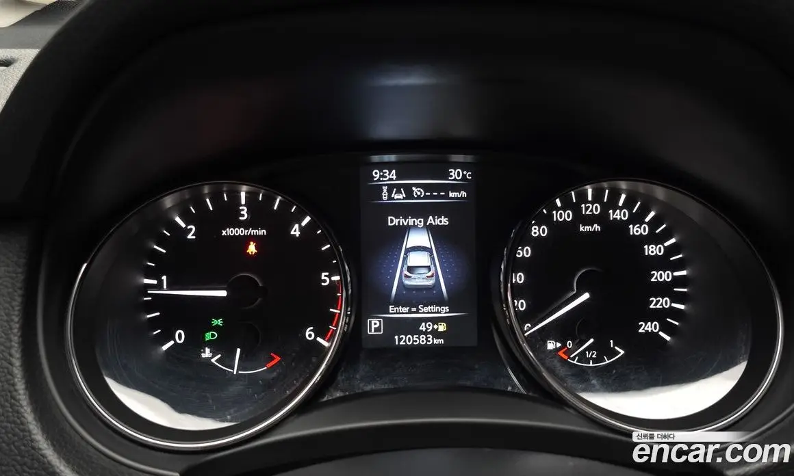 Nissan Qashqai 2015 1.6 автомат (гидро), фото 8