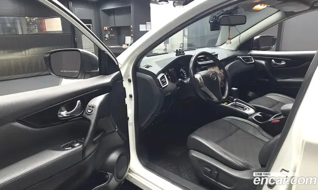 Nissan Qashqai 2015 1.6 автомат (гидро), миниатюра 10