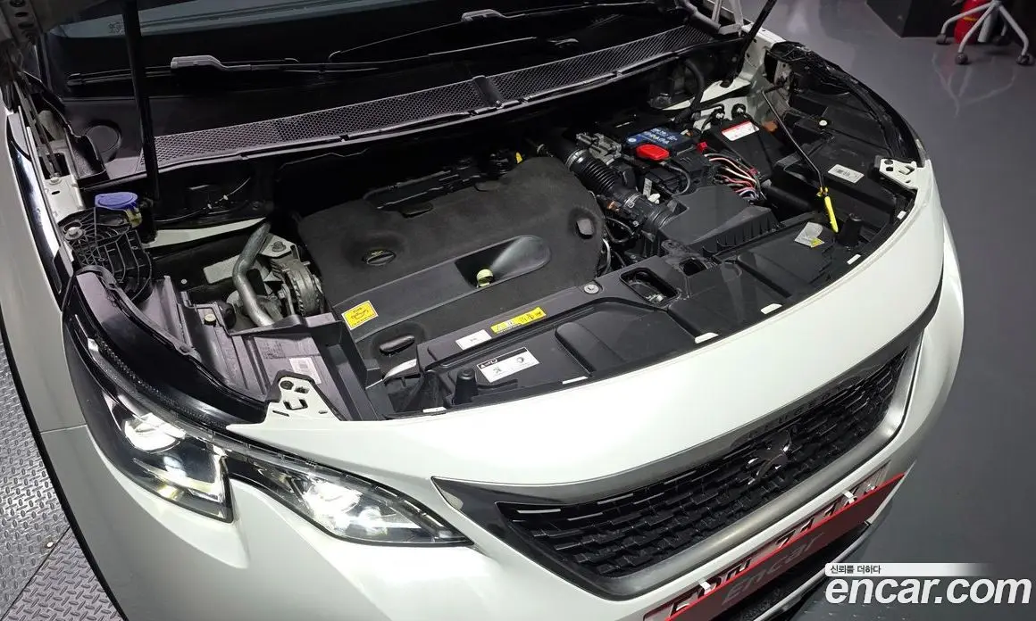Peugeot 5008 2017 2.0 автомат (гидро), фото 6 Peugeot 5008 2017 2.0 автомат (гидро), фото 6