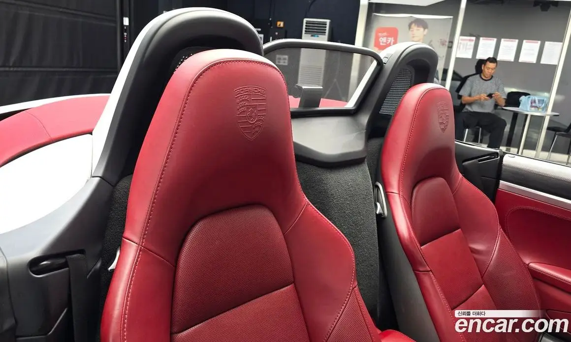 Porsche 718 2017 2.5 автомат (гидро), фото 16 Porsche 718 2017 2.5 автомат (гидро), фото 16