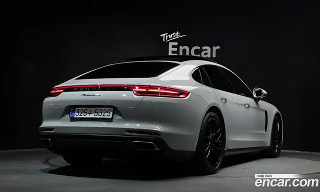 Porsche Panamera 2018 3.0 автомат (гидро), миниатюра 2 Porsche Panamera 2018 3.0 автомат (гидро), миниатюра 2