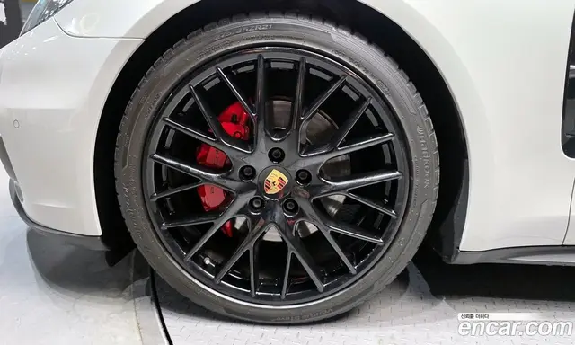 Porsche Panamera 2018 3.0 автомат (гидро), миниатюра 5 Porsche Panamera 2018 3.0 автомат (гидро), миниатюра 5