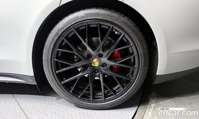 Porsche Panamera 2018 3.0 автомат (гидро), миниатюра 7 Porsche Panamera 2018 3.0 автомат (гидро), миниатюра 7